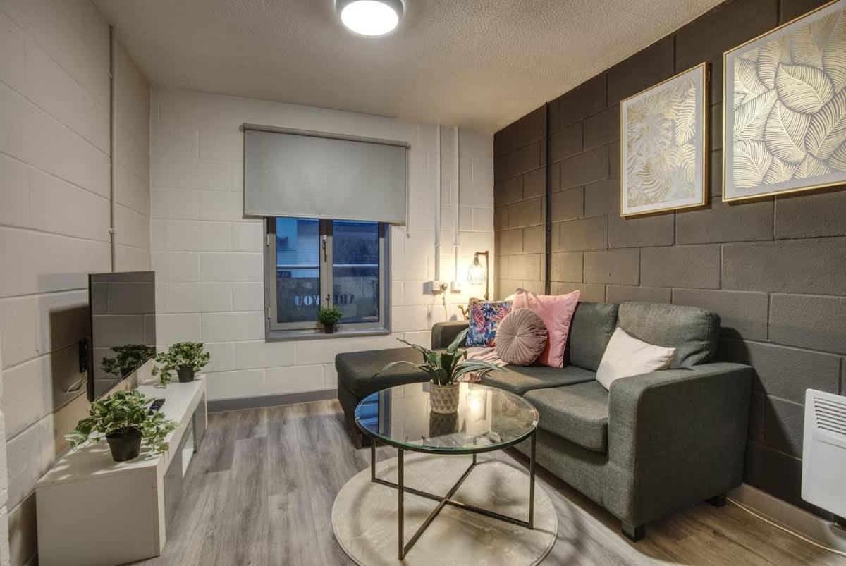 1Br City Centre Apt, Self Check In, Wifi, By Derbnb Sheffield Extérieur photo